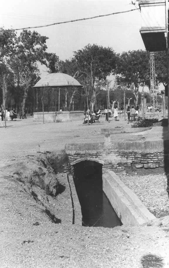 Preparado el cubrimiento del Río Mosquera (1975)
